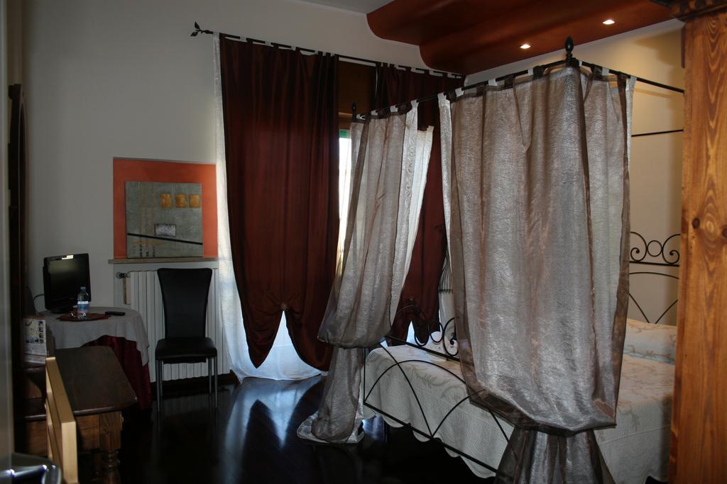 La Boheme Bed and Breakfast Werona Pokój zdjęcie